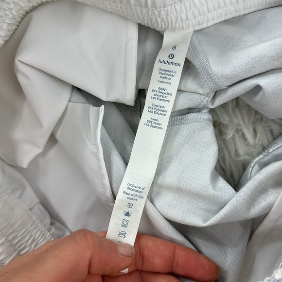 Lululemon Spring Break Away Short *4-way Stretch 3" - Picture 5 of 7